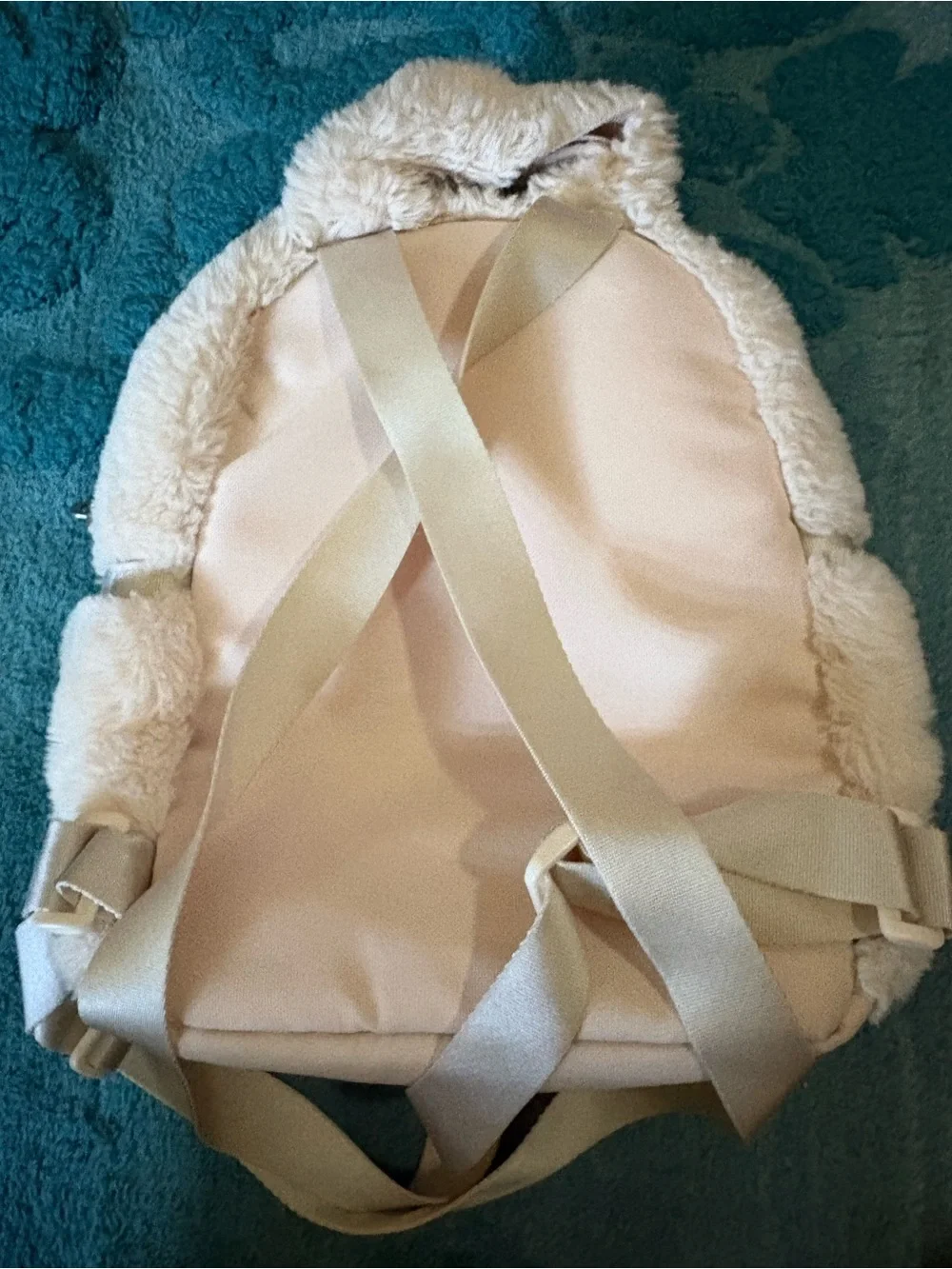 cNike Sportswear Futura 365 Faux Fur Mini Backpack